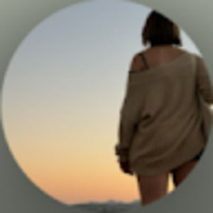 Meet your Posher, Adalia